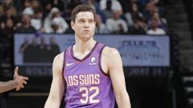 NBA／重返NBA　寂寞大神狂打鐵
NBA,鳳凰城太陽,寂寞大神,Jimmer Fredette,上海大鯊魚
翻攝自推特