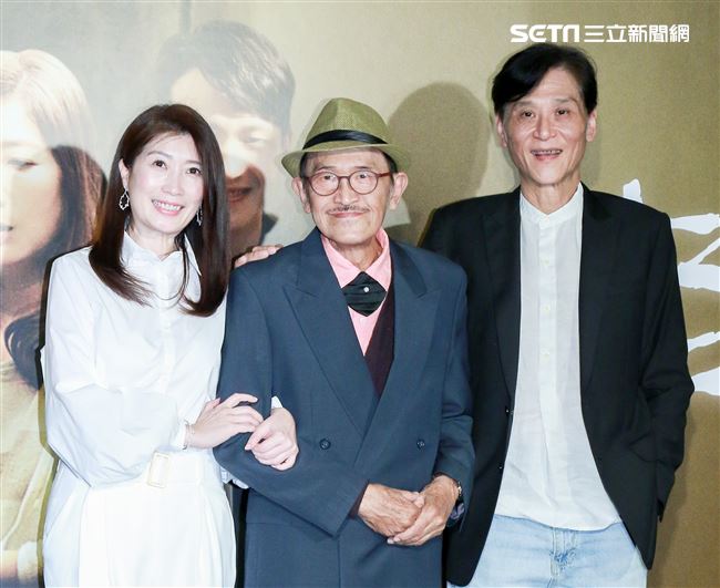 電影「老大人」首映會，演員小戽斗、喜翔、黃嘉千。（記者林士傑/攝影）