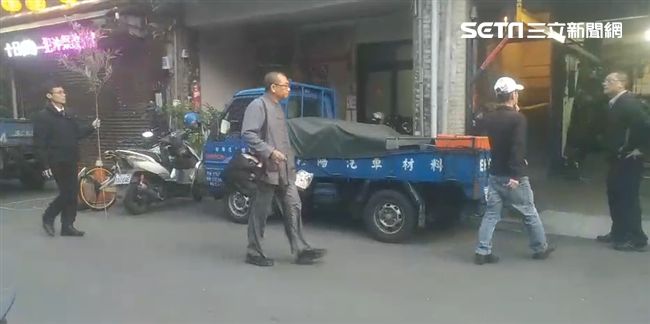 慟！姐弟戀命案招魂　父母僅遠觀淚崩