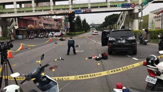 趕上工搶快左轉釀禍　騎士遭撞飛亡