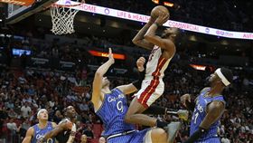 ▲Derrick Jones Jr.籃下跳投。（圖／美聯社／達志影像）