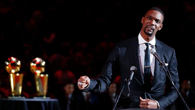 NBA／波許球衣退役　不忘笑虧韋德