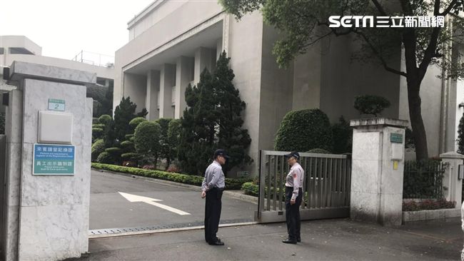 央行國庫局傳墜樓　女行員跌落中庭亡