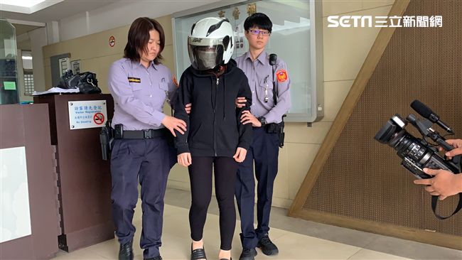 自割臍帶棄置女嬰　越南小媽媽遭起訴