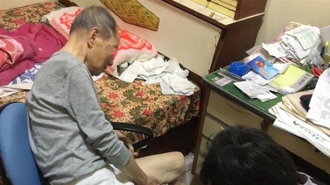 心疼！90歲夫跌倒　老伴只能流淚…