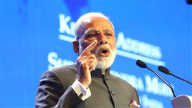 印度總理莫迪香格里拉對話主題演說第17屆香格里拉對話1日在新加坡香格里拉大酒店登場，圖為印度總理莫迪晚間發表主題演說。中央社記者黃自強新加坡攝 107年6月2日