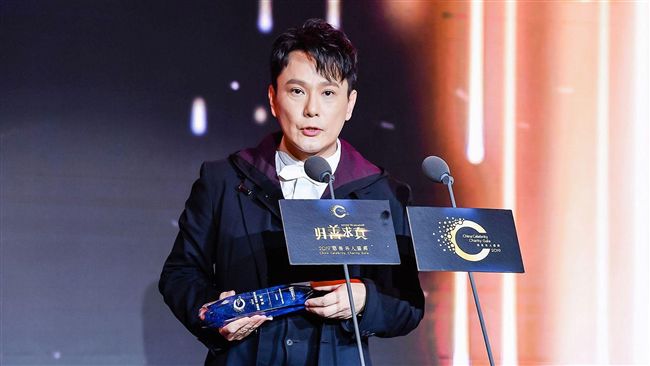 張信哲獲獎　低調不慶生意外喜獲禮物