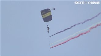 龍翔營區開放！國軍大秀國慶級操演