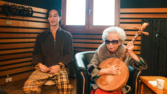國寶說唱藝術家x嘻哈歌手　超狂演出