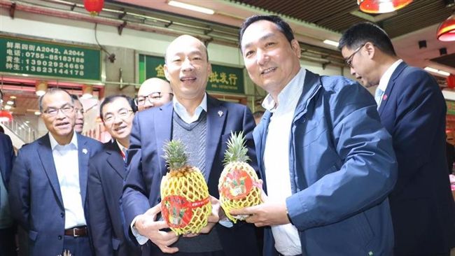 韓國瑜自稱賣菜郎　網友一句話神打臉