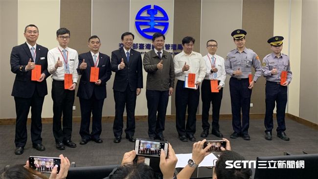 台鐵松山持刀案！林佳龍親表揚7功臣