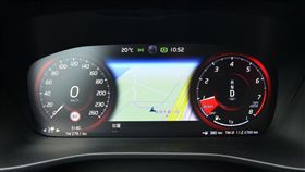 Volvo XC40 T4 Momentum。（圖／鍾釗榛攝影）