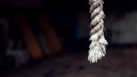 上吊，輕生，自殺（圖／ｐｉｘａｂａｙ）