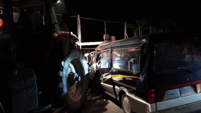補習班車撞耕耘機　一死3學生輕重傷