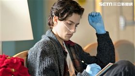 《愛上觸不到的你》是寇爾史普洛茲成年之後，首度擔綱主演的作品。（圖／采昌國際多媒體提供）