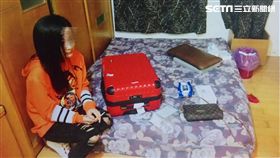 警方循線前往出租套房逮捕趙女及許姓嫖客。（圖／翻攝畫面）