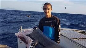 鯊魚,攻擊,短尾真鯊,澳洲,新南威爾斯,捕魚,漁夫,虎鯨,頭部　圖／翻攝自Trapman Bermagui臉書　https://goo.gl/quQXeM