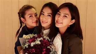 SHE摸黑合體　田馥甄絕症有救了！