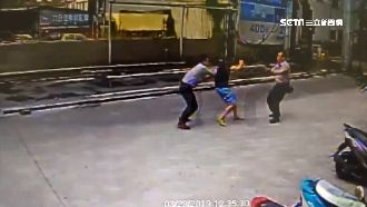 狂奔輸警！竊車賊遭逮秒求饒：抱歉啦