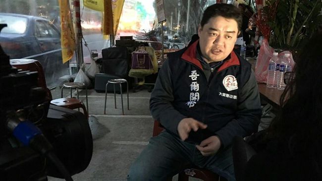 吾爾開希酒後騎車　搖搖晃晃遭活逮