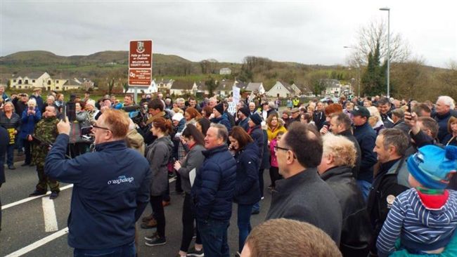 反對英國脫歐！北愛邊界逾千人抗議