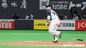 ▲王柏融擊出適時安打送回日職生涯首分打點。（圖／記者王怡翔攝影）