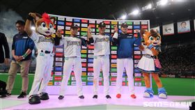 王柏融獲選英雄訪問。（圖／記者王怡翔攝影）