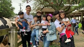 咘咘、飛翔玩埔心牧場！餵食秀萌翻天