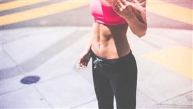  衣服,緊身褲,內搭褲,屁股,穿著,赤裸,暴露,Leggings,人體彩繪 圖／翻攝自Pixabay https://goo.gl/H9Yisf