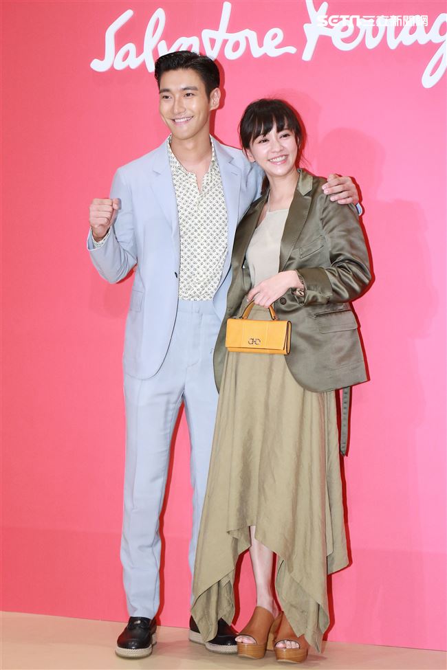 義大利精品品牌Salvatore Ferragamo開幕記者會，始源、陳意涵。（記者林士傑/攝影）