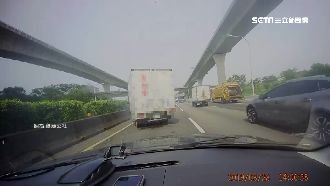 女乘客高喊剎車　5秒後前方出車禍