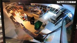 鐵鍊拖走ATM！神盜再垂降偷保險櫃