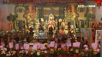 部分大甲媽北巡　擲筊搶六百萬發財金