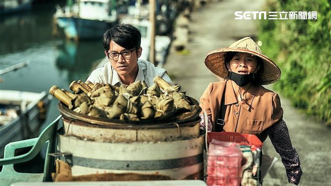 觀眾看到金鐘女星：衛生紙該拿出來了