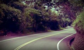 草屯148縣道，山路，陰暗，山間小路，彎道（圖／翻攝自googlemap）