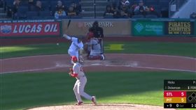 ▲紅雀火球男辛克斯（Jordan Hicks）提前落地的滑球讓打者頻揮空棒。（圖／翻攝自MLB官網）