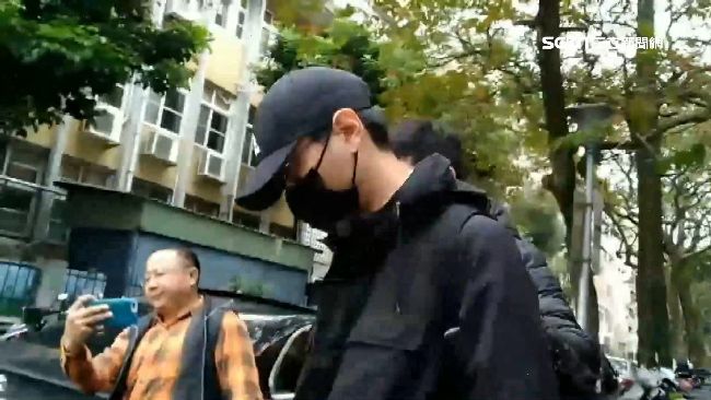 涉餵毒害女暴斃　樂團前主唱出庭道歉