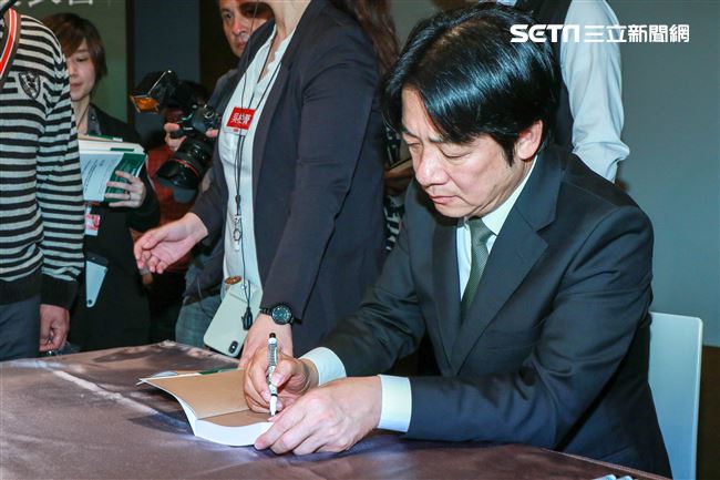 賴清德新書《用行動帶來希望：賴清德的決策風格》發表記者會。（記者林士傑/攝影）