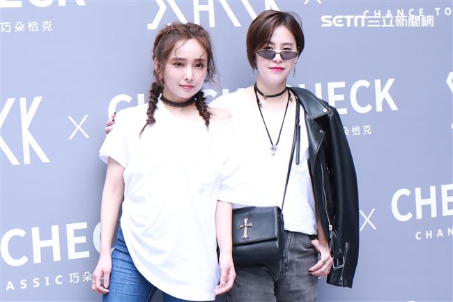 網路型男森田新衣發表會，藝人愛紗、黃小柔。（記者林士傑/攝影）