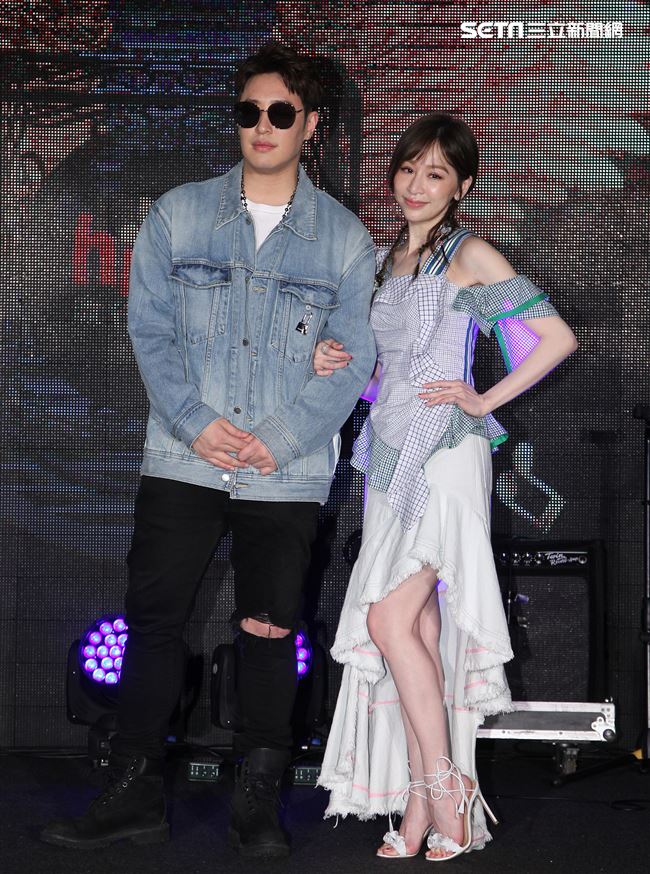 王心凌、潘瑋柏出席2019 hito流行音樂獎頒獎典禮啟動儀式記者會。（記者邱榮吉/攝影）