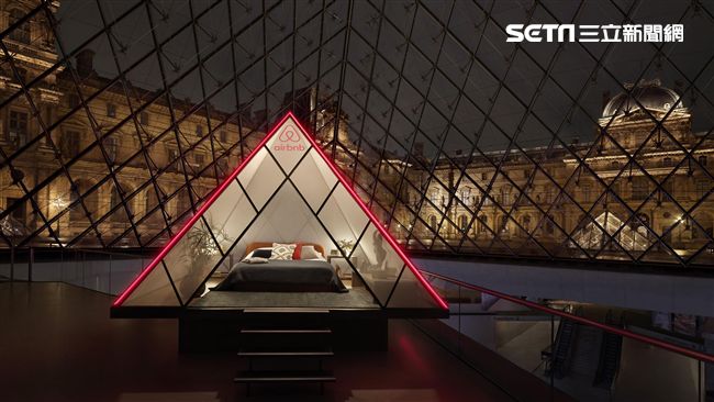 這才叫狂！到羅浮宮跟蒙娜麗莎一起睡