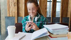 女大生,女學生,正妹,女子,年輕,陽光,大學。翻攝自pixabay