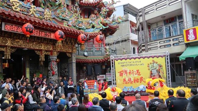 瘋媽祖繞境怕鐵腿　這2種貼布要帶