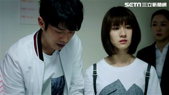 「爸睡著了嗎？」連俞涵憋淚忍痛拍攝