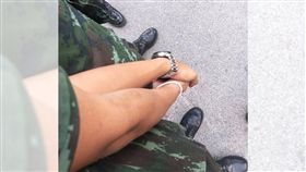  他在軍營裡找到真愛(圖/翻攝自臉書)