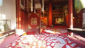 古代 中國風 囍事
https://www.flickr.com/photos/diosworld/4223267455/in/photolist-dubCdV-duhdY7-QLJfK4-SERQm3-ozqN2v-dUzkbb-dV38fs-dW61Gn-dWogaT-owHpjZ-owKkge-ofwFD8-oyM8vX-dxGsbA-9kz1fe-bg7XZx-r5Vryc-J8soHU-