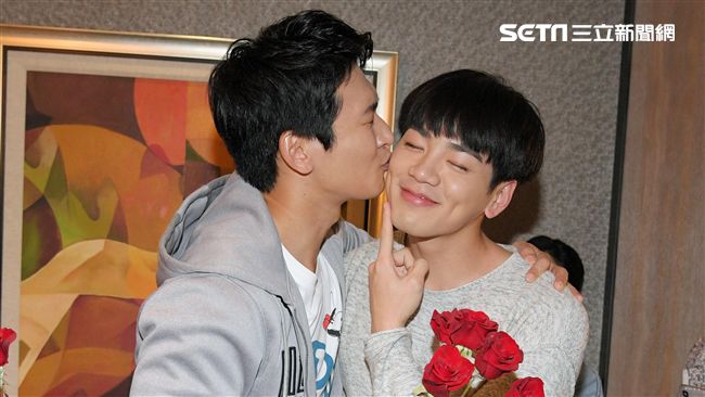 邵翔被騙驚喜慶生　禾浩辰強吻示愛