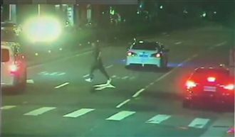 醉男酒駕遇警落跑　警開3槍他棄車逃