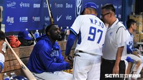 富邦悍將洋投索沙。（圖／記者王怡翔攝影）