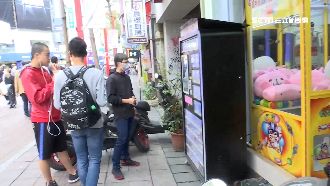 陸「口紅機」來台夯！人潮衝著獎品來